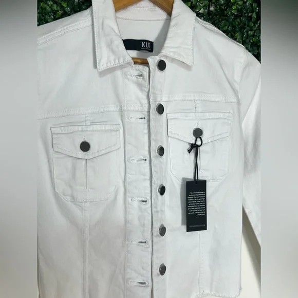 Kut from the Kloth Kara Fray Hem White Denim Jacket Size Small NWT - Picture 2 of 12